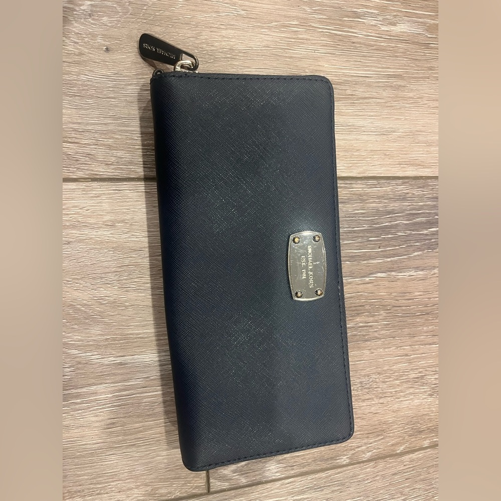Navy Michael kors wallet